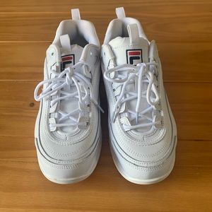 Women size 8 white fila sneakers
